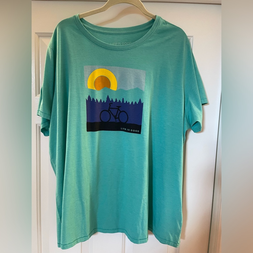 Womens plus size 3X short sleeve tee.